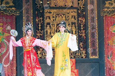 Ancestral Temple of the Foshan Cantonese Opera -  A Historic Gem and Cultural Tapestry